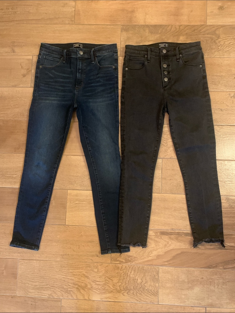 Abercrombie & Fitch Skinny Jeans Duo - Dark Blue & Black Size 4/27